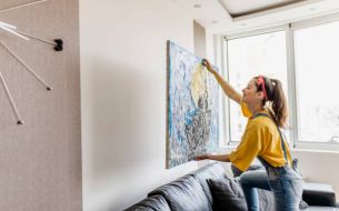 choose-the-right-artwork-for-your-living-room-with-these-tips