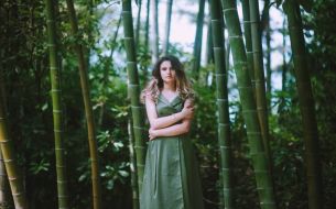 evergreen-hello-molly-dresses-to-look-your-best