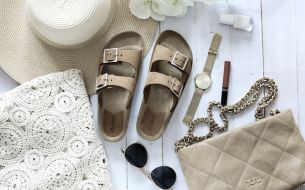 must-have-womens-flat-sandals-at-dsw
